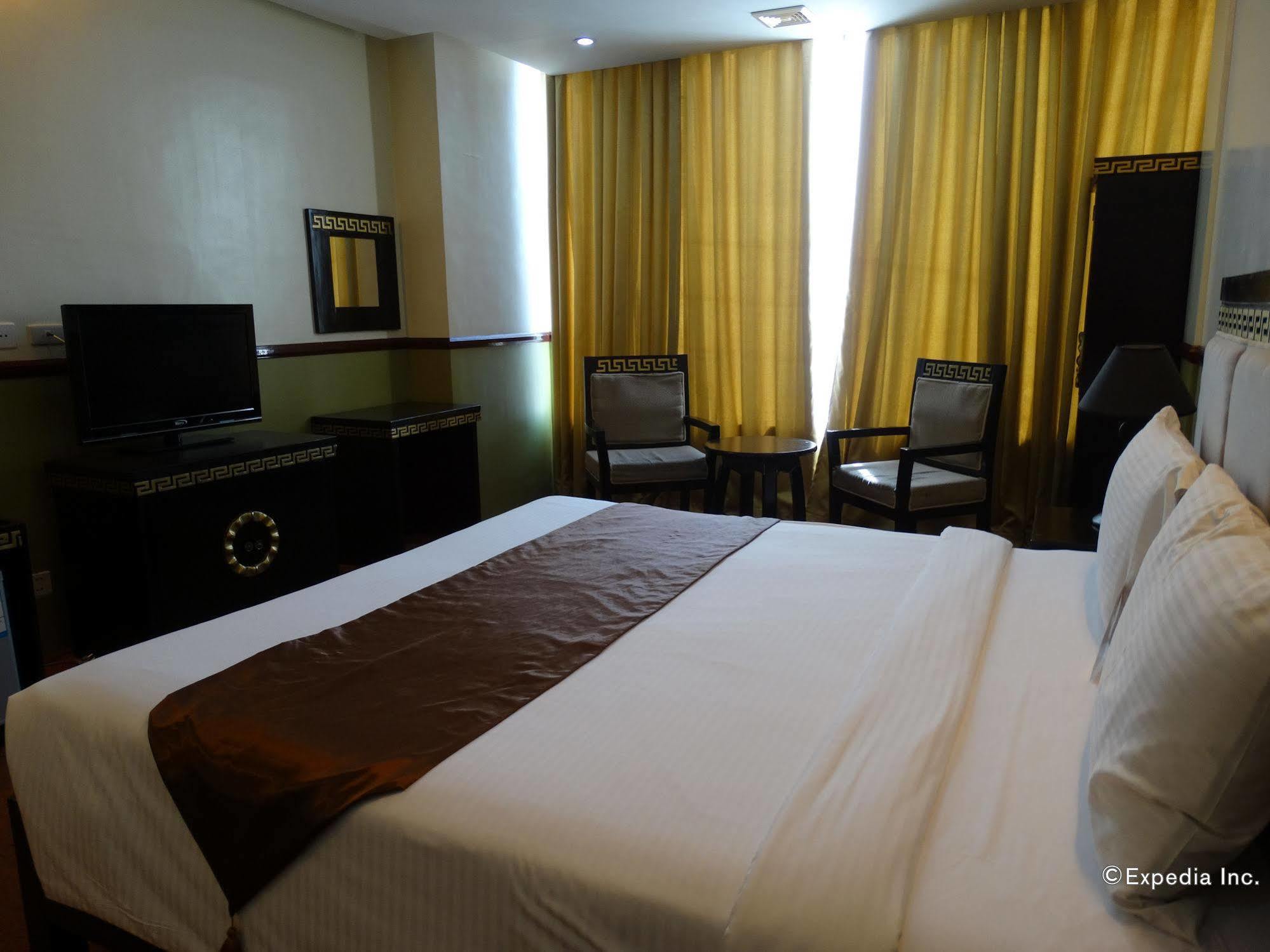 โอโย 838 มะนิลา คราวน์ พาเลซ โฮเทล  Hotel ภายนอก รูปภาพ
