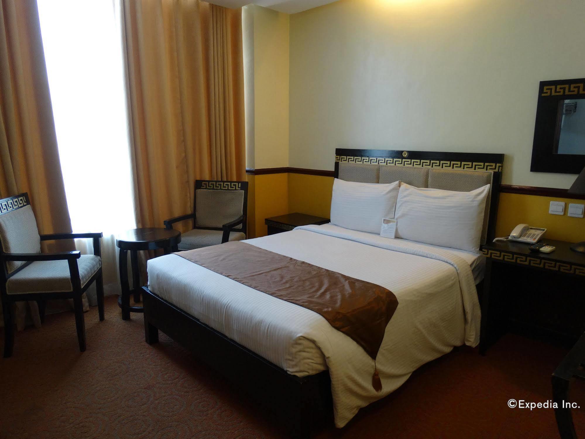 โอโย 838 มะนิลา คราวน์ พาเลซ โฮเทล  Hotel ภายนอก รูปภาพ